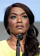 Angela Bassett dans le rôle de Ramona Royale