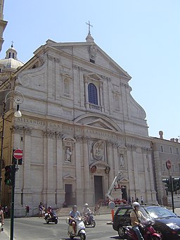 Exteriören vid Piazza del Gesù.