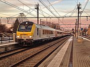 train entrant en gare