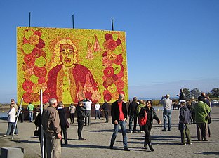 Le tableau en pommes, lors du marché aux pommes de 2007, représentant Carl von Linné