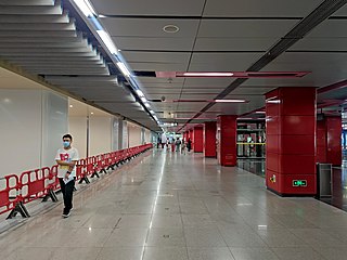 站厅(12号线建设时期，左侧为换乘通道)