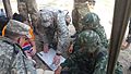 米陸軍と訓練を行うタイ軍兵士（右前方）