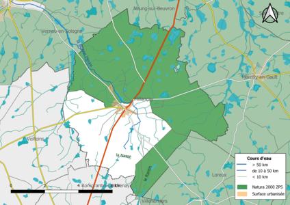 Une partie du territoire communal est incluse dans la zone Natura 2000 « les Étangs de Sologne ».