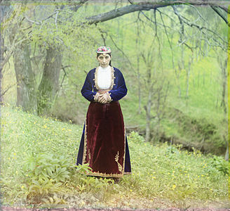 Armenian woman, by Sergey Prokudin-Gorsky (restored by Keraunoscopia)
