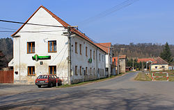 Restaurant by the main road