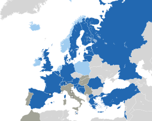 Um mapa colorido dos países da Europa