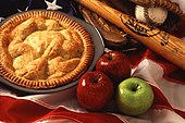 یکی از نشان‌های فرهنگ آمریکایی شیرینی پای سیب است، اصالت این شیرینی به آشپزی نژاد انگل‌های بریتانیا بر می‌گردد.