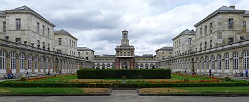 Cour intérieure.