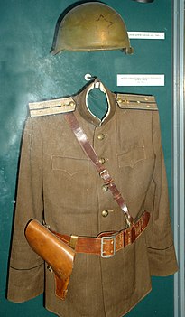 Uniform modell 1943.