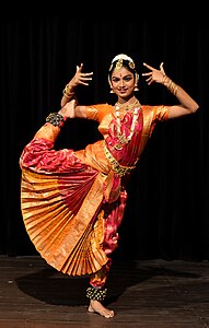 Bharatanatyam performer at Indian classical dance, by Bellus Delphina (edited by Crisco 1492)