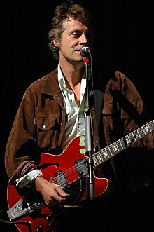 Jim Cuddy with Blue Rodeo in 2005 at the Spencerville Fair