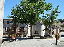 The main square and fountain in Missègre