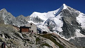 L'Ober Gabelhorn et la cabane du Grand Mountet