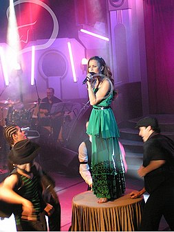 Wanessa performando na W in Tour... Era Uma Vez.