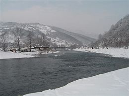 Description de l'image Lim river in Prijepolje.jpg.