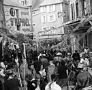 Tournage d'une scène des Parapluies de Cherbourg