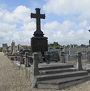 Tombe des Frères Caudron au cimetière de Rue.