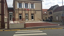 The town hall in Sours