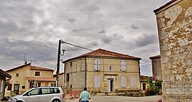 The town hall in Saint-Avit-Frandat