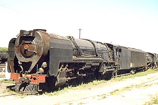 25 3451 stored De Aar shed 1970s