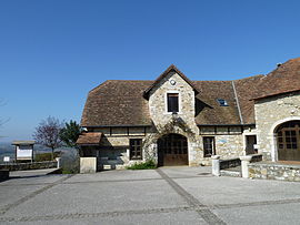 The town hall of Castetner