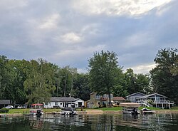 Houses in Canadian Lakes