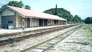 Old Batu Gajah Railway Station in 2002. View of the station looking north towards Lahat.