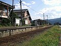 Arrêt de train Oosimasta en périphérie de la ville.