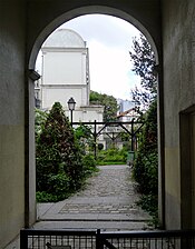 Entrée du jardin des Abbesses.