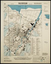 Map issued in February 1946 showing the city of Pasuruan including the main railway line of Staatsspoorwegen (SS) and PsSM's steam tram line]]