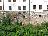 Edifici costruiti sulle mura veneziane in Borgo Berga