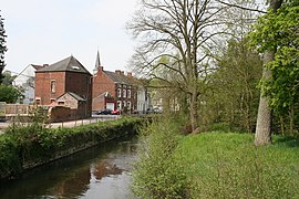 Vue de l'Eau d'Heure à Ham-sur-Heure.