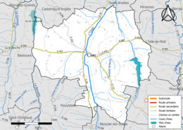 Carte en couleur présentant le réseau hydrographique de la commune