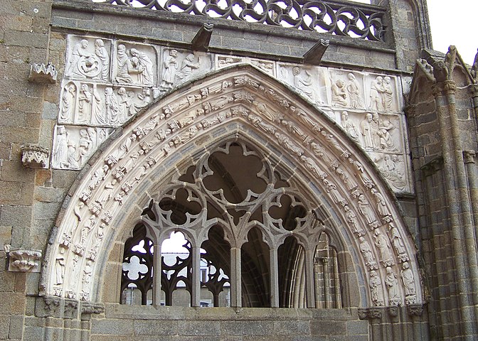 The Grand Porch with Boucher's reliefs and statuettes.