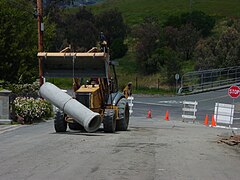 Pipe transported using a lifting cable