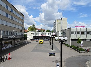 Vy mot söder med skivhuset i bakgrunden.