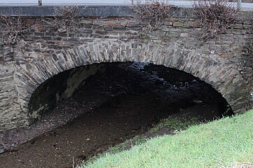 Die Brücke der B49 kurz vor der Mündung