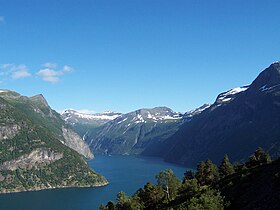 Fiordes no oeste da Noruega