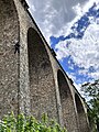 Deux grimpeurs sur les arches du Viaduc des Fauvettes, photo prise par Magda.