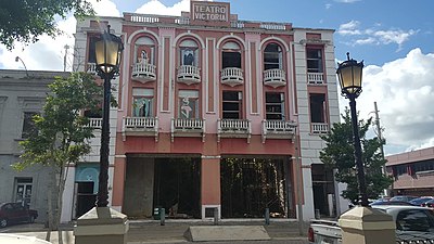 Teatro Victoria (Victoria Theater) on the western edge of the main plaza or square.