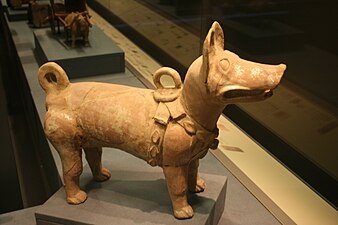 Han dynasty terracotta dog, tomb figurine, 1st century BCE.