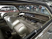 1971 Imperial LeBaron 4-door hardtop interior