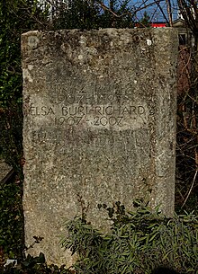 Fritz Buri-Richard (1907–1995), reformierter Pfarrer und Theologieprofessor. Elsa Buri-Richard (1907–2007) Grab auf dem Friedhof Wolfgottesacker, Basel.