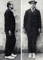 Meneghetti e seus disfarces, ao ser preso pela polícia de São Paulo em junho de 1926.