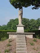 Statue de la Vierge à l'enfant.