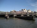 Les quais du terminal des ferries, vus depuis le fleuve Hudson.