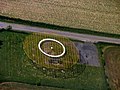 Vue aérienne d'un ensemble d'antenne d'une balise VOR de Sprimont "SPI" en Belgique