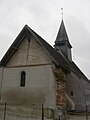 Verrières : Le chevet plat de la chapelle romane de Saint Aventin