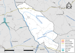 Carte en couleur présentant le réseau hydrographique de la commune