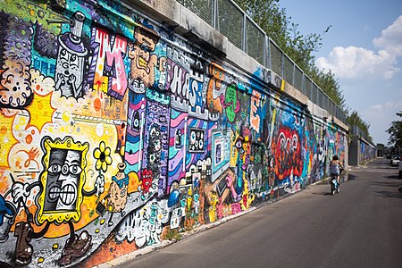 Graffiti alongside the Bloomingdale Trail in 2015